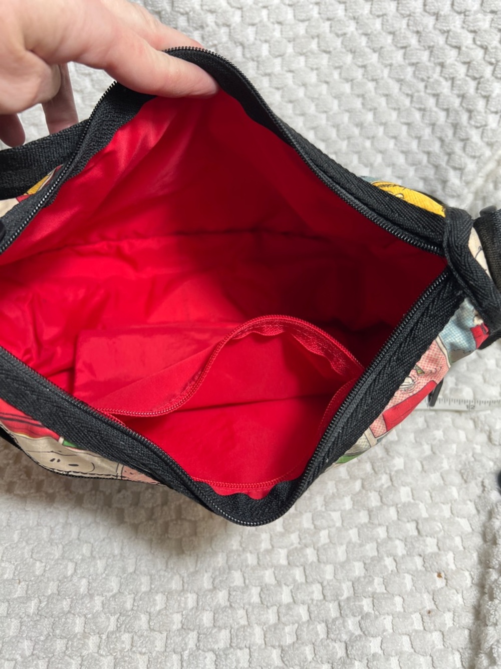 LeSportsac Snoopy Comic Print Crossbody Bag - Picture 4 of 6